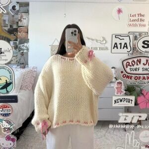 beginning boutique fuzzy bow sweater‎